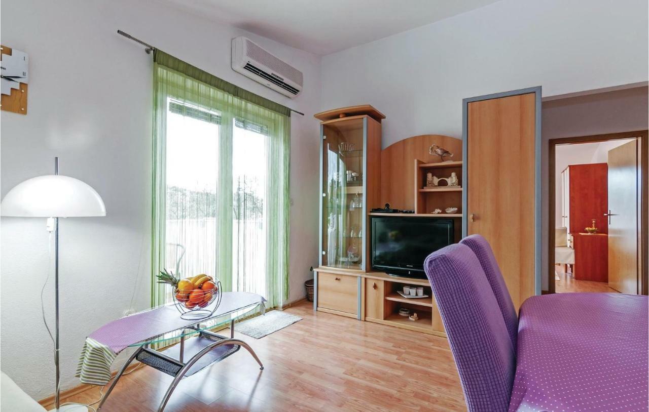 One-Bedroom Apartment In Drage Extérieur photo